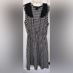 Kardashian Kollection  Black & White Houndstooth Collared Dress Sz S